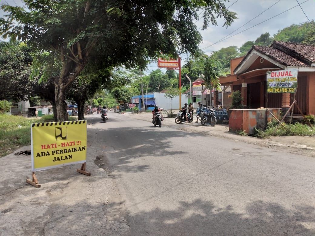 Image Dukung Sektor Pariwisata, Dinas BMBK Perbaiki Jalan di Lempasing