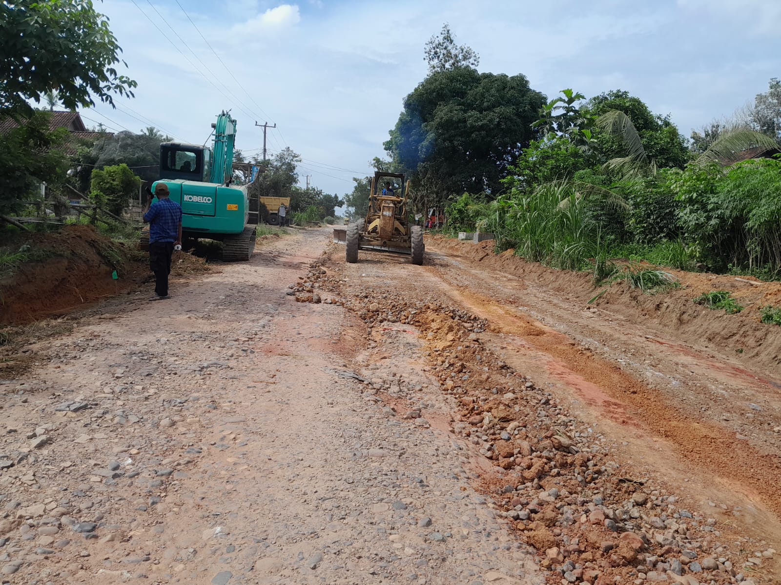 Image Jalan Sp. Unit VIII – Gedung Aji MulaI Direkonstruksi, Ditarget Rampung Tahun Ini